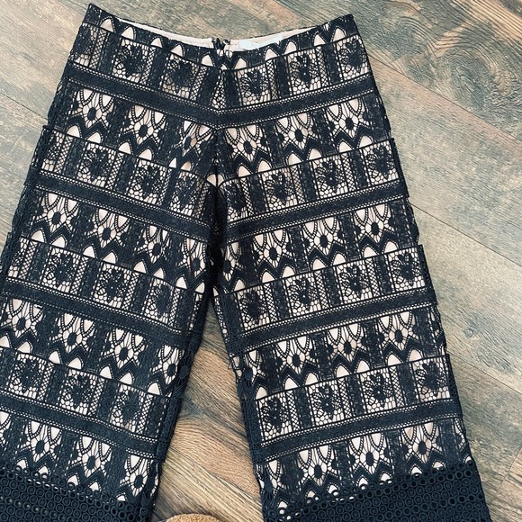 NWT Alexis Lukas Lace Dress Pants Medium 8 10 Guipere Wide Leg Black High Rise - Picture 4 of 7